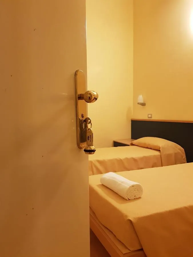 Hotel Le Cardinal Bastiglia 3*,